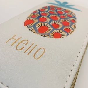 Fresh & Functional Wallet w/ Pineapple Design
